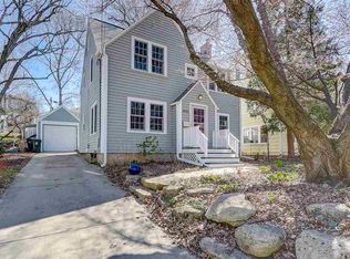 2631 Chamberlain Ave, Madison, WI 53705