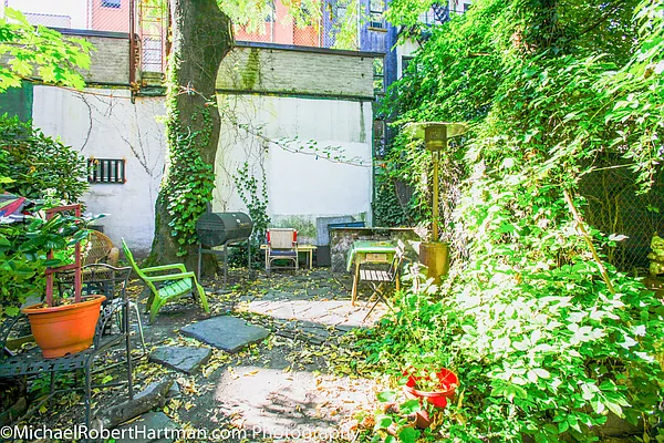 Rented by Compass | media 11