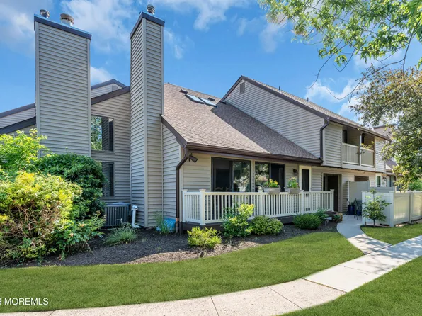95 Cotswold Circle #3, Ocean Twp, NJ 07712