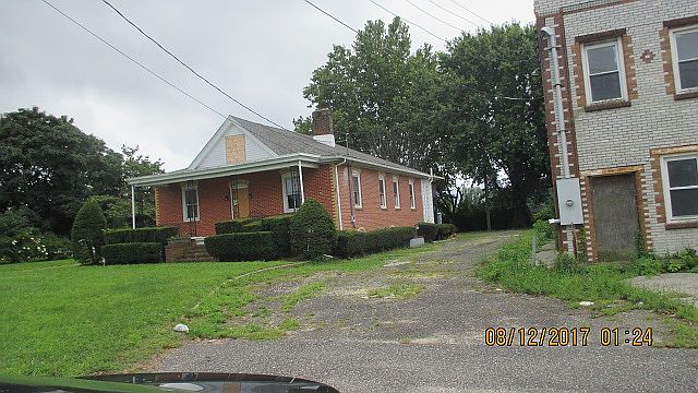 2nd image of 443 Wheat Rd