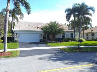 3152 Peachtree Cir, Davie, FL 33328