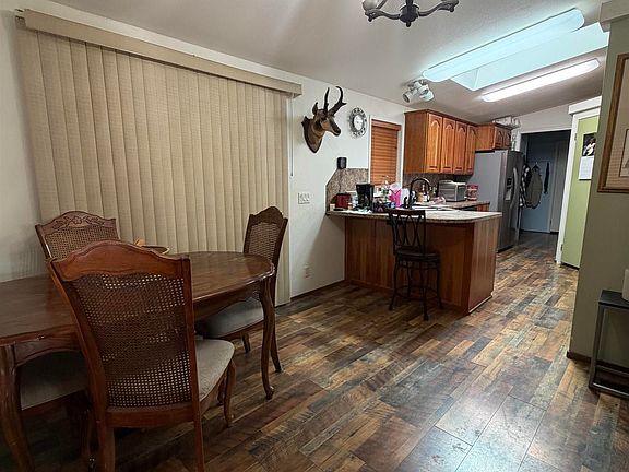 3rd image of 151 Quick Silver Ave