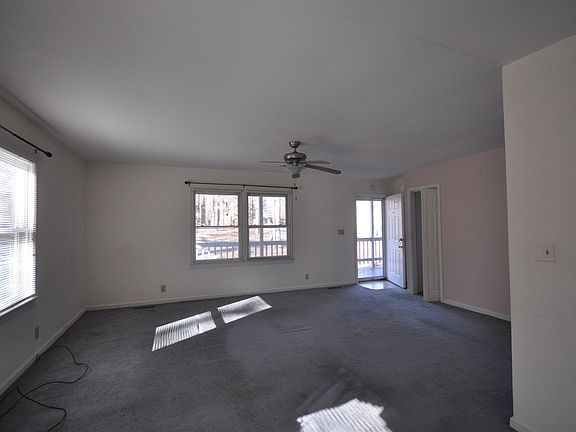 5th image of 317 Jefferson Dr