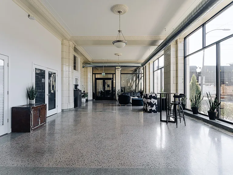 2620 Lofts — Photo 33