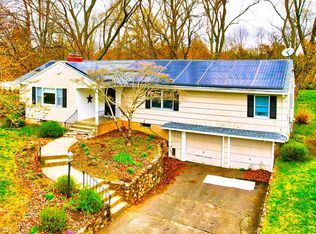 393 Clark Ln, Orange, CT 06477