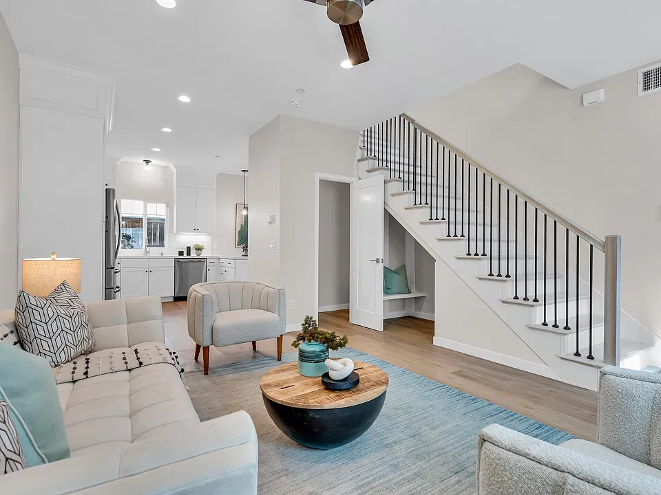 1337 Holly Ave