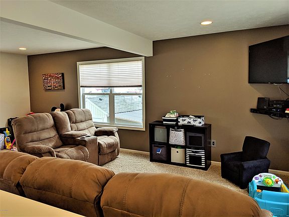 4th image of 1076 Barnwood Dr