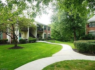 49 Baldwin Ct, Basking Ridge, NJ 07920