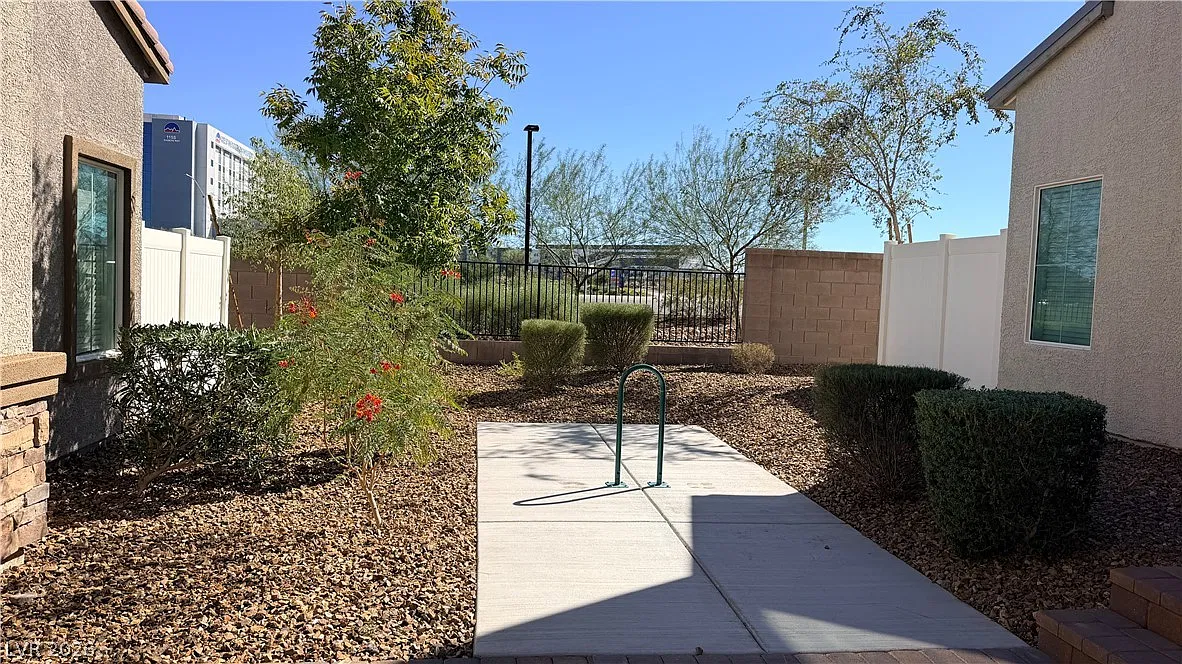 2 bed, 2.5 bath, 1436 sqft, $1,850 — Photo 3