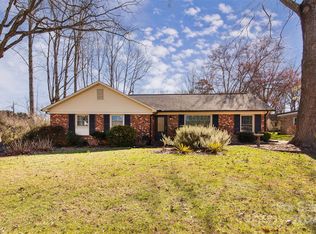 3100 Plentywood Dr, Matthews, NC 28105