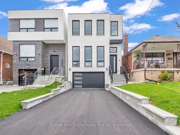 138 Bowie Ave, Toronto, ON M6E 2R2