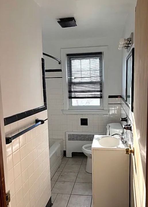 2nd image of 111 Vail St #2