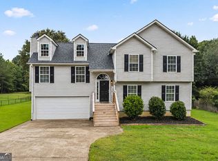 29 Eagle Ridge Dr, Kingston, GA 30145