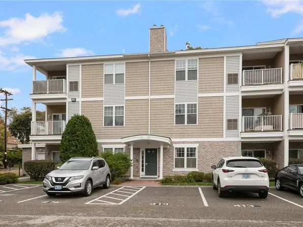 200 Roger Williams Ave Unit 417, Rumford, RI 02916