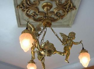 5284 44th Ave SW, Seattle, WA 98136