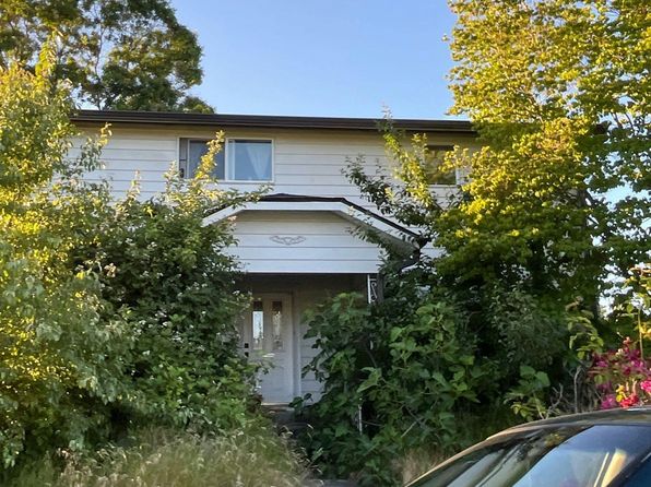 2039 SE Lexington St