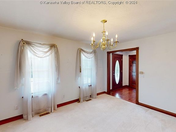 5th image of 41 Regal Oaks
