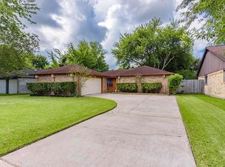17022 Stone Stile Dr, Friendswood, TX 77546