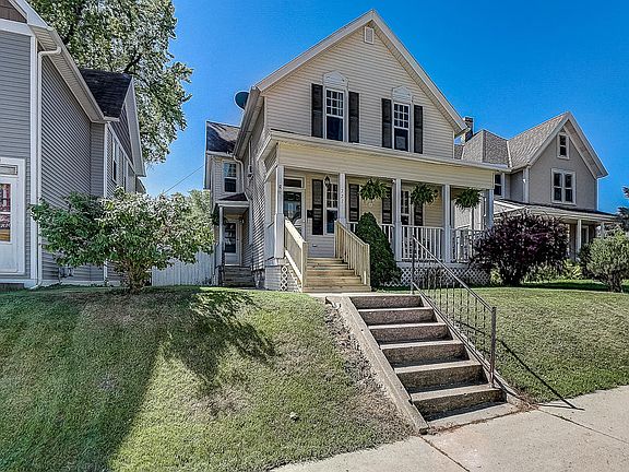 2nd image of 725-727 W Grand Ave