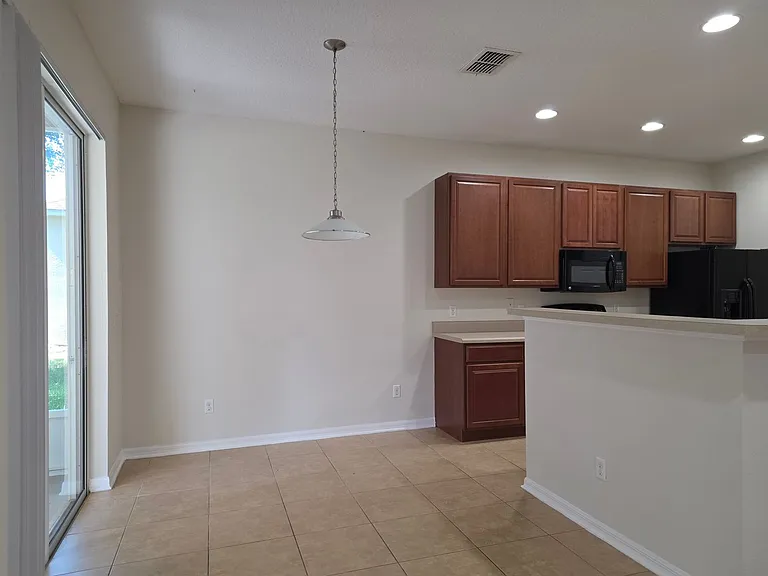 311 Rambling Cir — Photo 7