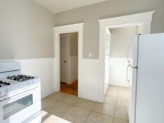 3rd image of 551 Columbus Ave