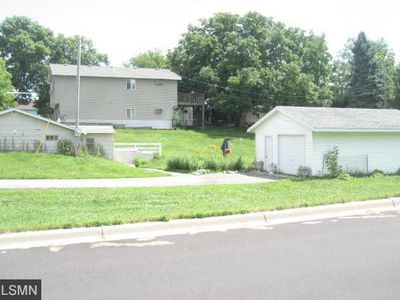 621 Church St W, Belle Plaine, MN, 56011