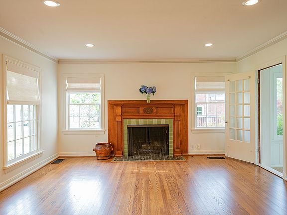 2nd image of 2215 Cambria Blvd