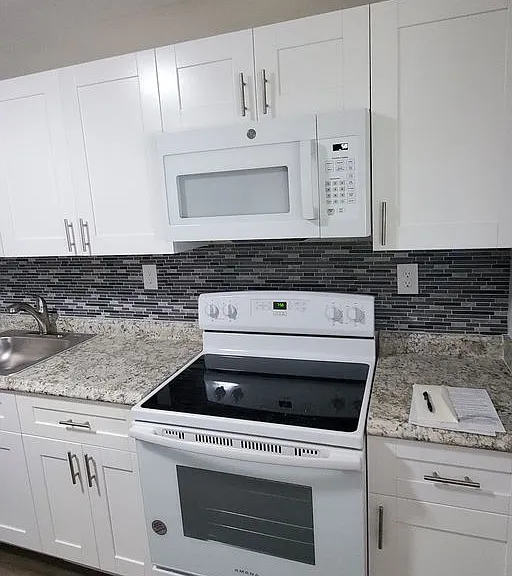 450 SW 2nd St #518 — Photo 2