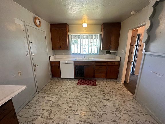 2nd image of 235 Nottingham Dr