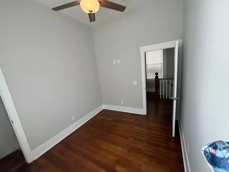 213 W 39th St #B — Photo 9