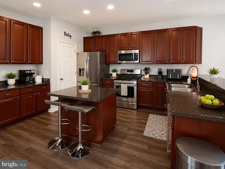 45610 Catalina Ln — Photo 11