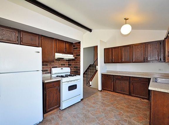 2nd image of 9924 W Michigan Blvd