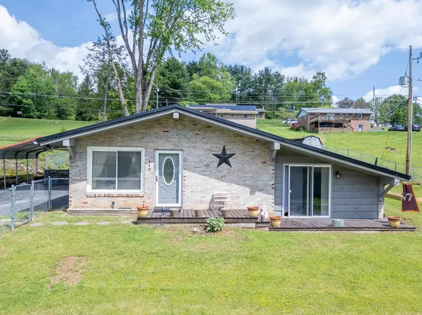 149 Rolling Hills Dr, Marion, VA 24354