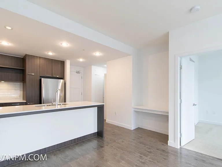 608 Como Lake Ave #316 — Photo 4