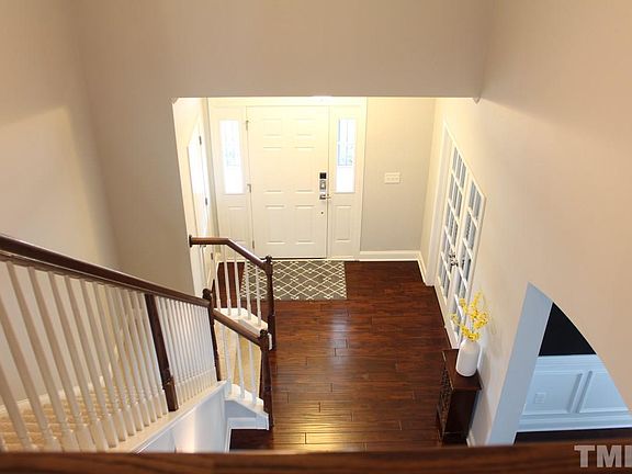 4th image of 304 Holly Blossom Dr