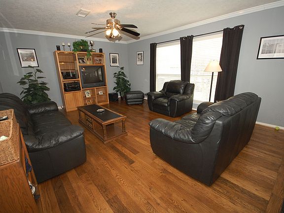 5th image of 206 Pebble Canyon Ln