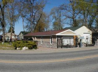 9319 McGregor Rd, Pinckney, MI 48169