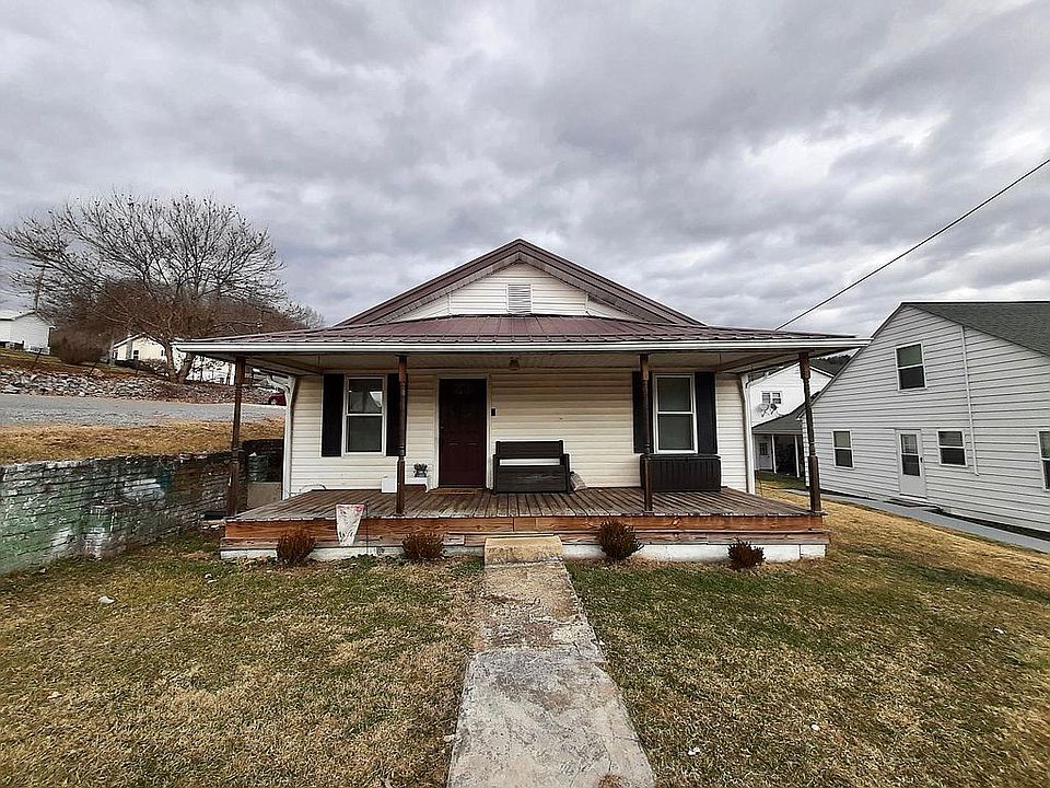 1st image of 16542 Broad St