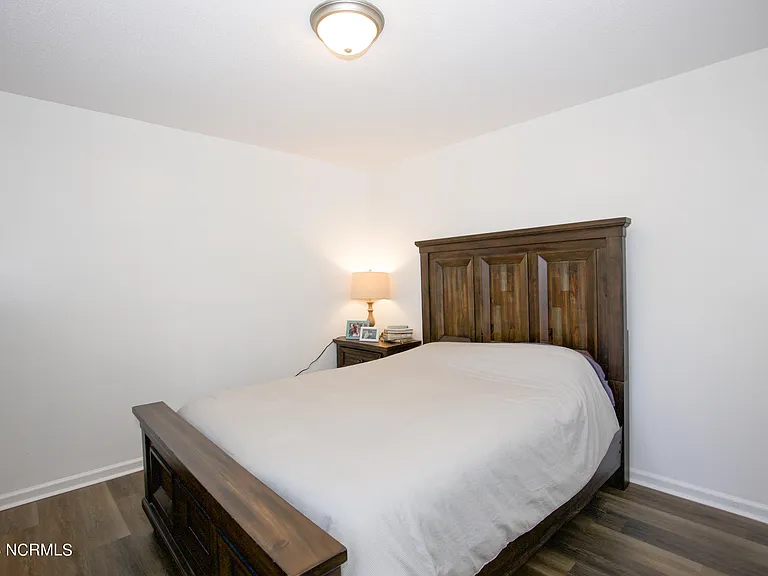 901 Glendale Dr — Photo 29