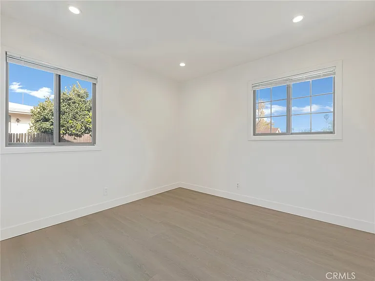 22222 Vanowen St — Photo 14