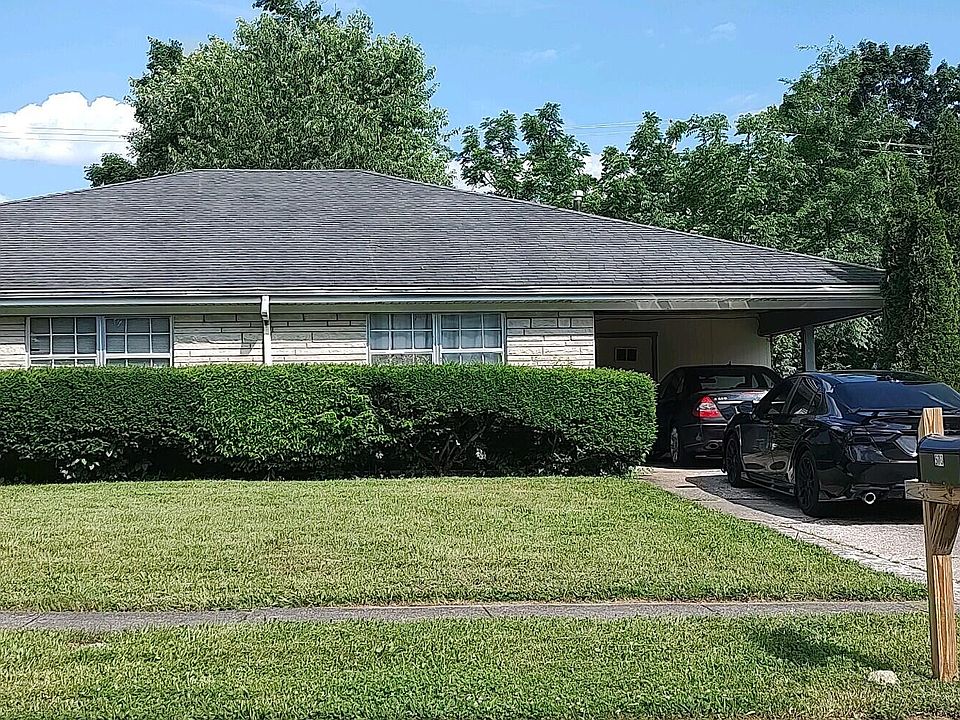 2nd image of 573 Buckingham Ln