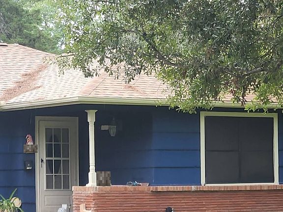 3rd image of 1725 S Park Dr
