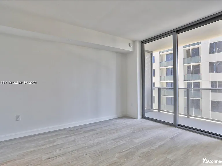 55 SW 9th St #1910 — Photo 9