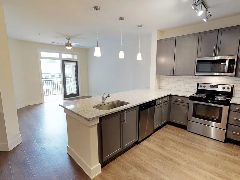 The Kirkwood Apartments at Edgewood — Photo 37