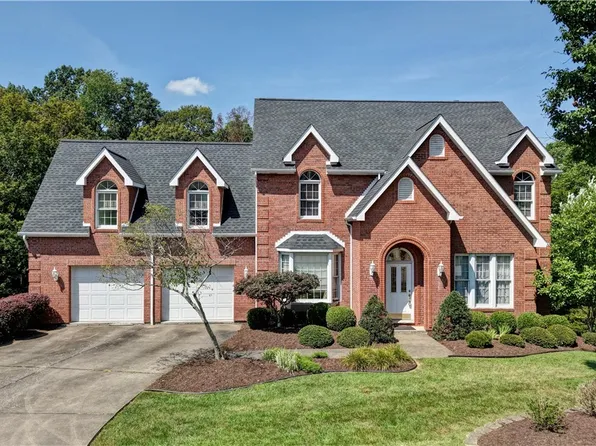 101 Lexington Dr, Saint Clairsville, OH 43950