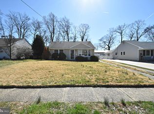 212 E Rudderow Ave, Maple Shade, NJ 08052