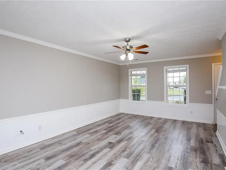 2454 Canary Ct — Photo 3