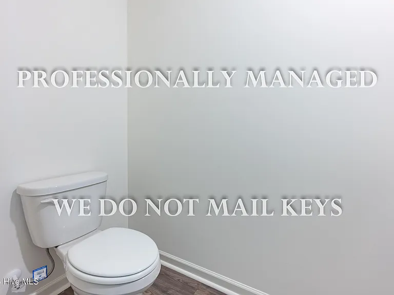 109 Ferry Ct — Photo 10