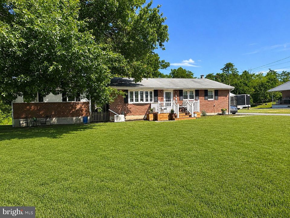 1st image of 140 Gollub Dr