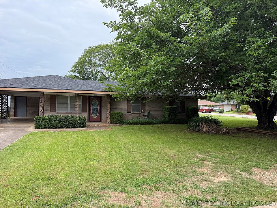 1st image of 1303 Twin Lakes Dr
